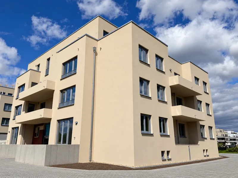 Exklusive, neue 3-Zimmer-Wohnung mit Balkon in Berlin-Karlshorst, bezugsfertig ab 01.11.26 — photo 1